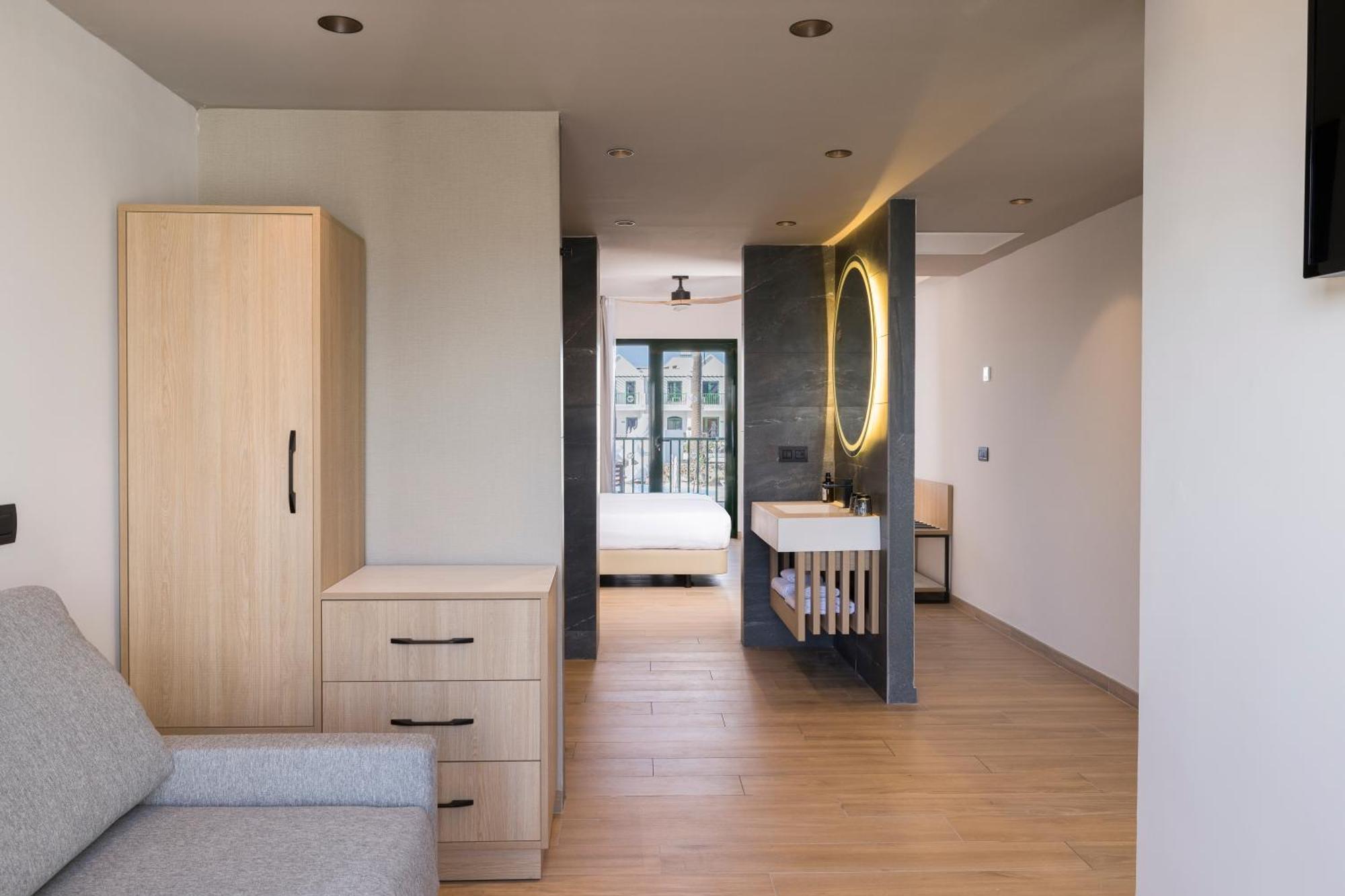 Hotel Mynd Yaiza 4*